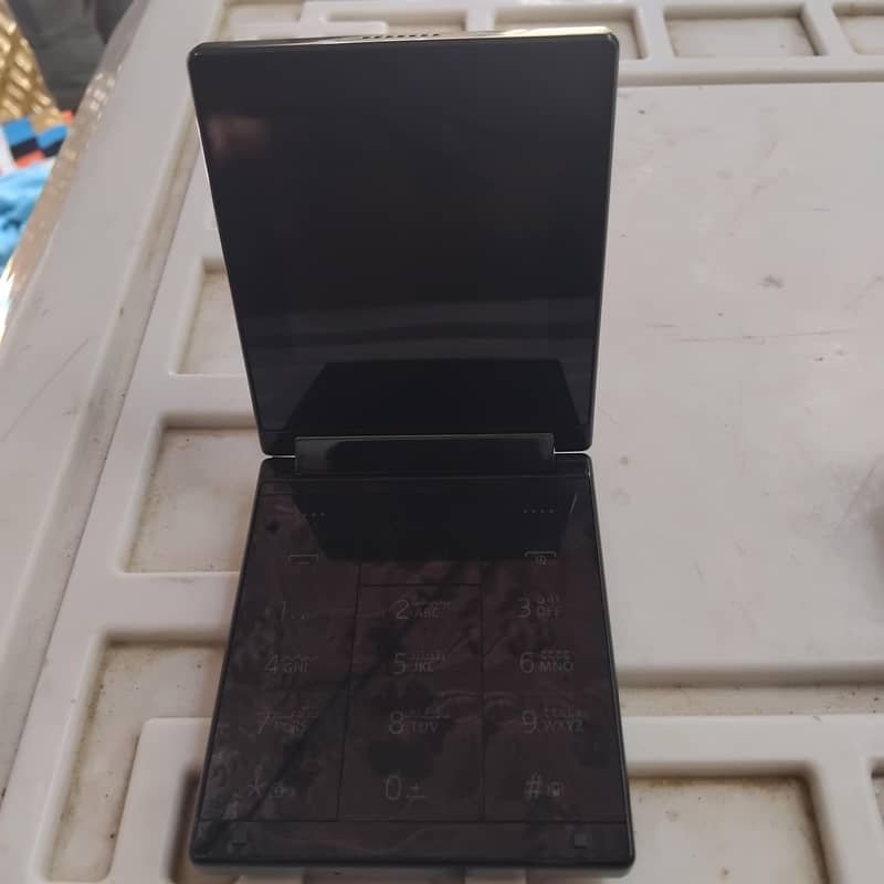 Itel Flip 1 3