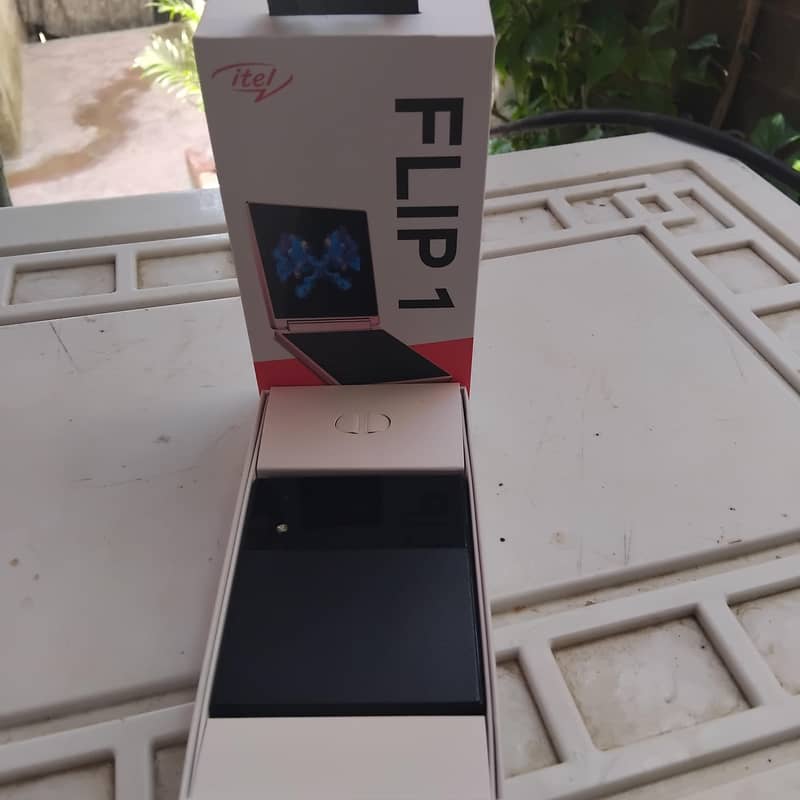 Itel Flip 1 5