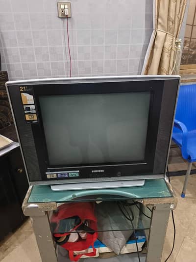 samsung fit slim 21 inch tv in very good condition colour tv
