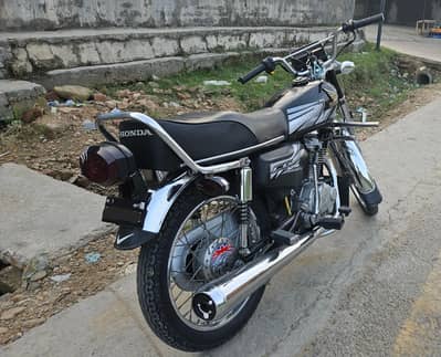Honda CG 125 2011 urgent sale
