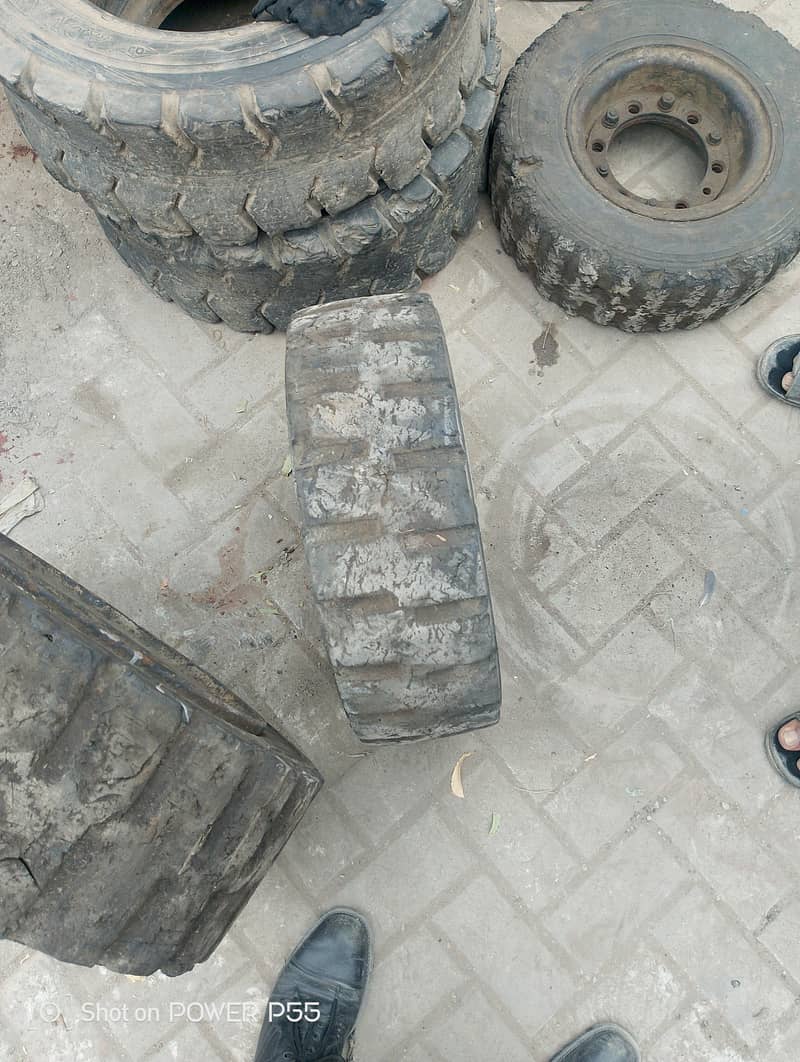 lifter tyre 2