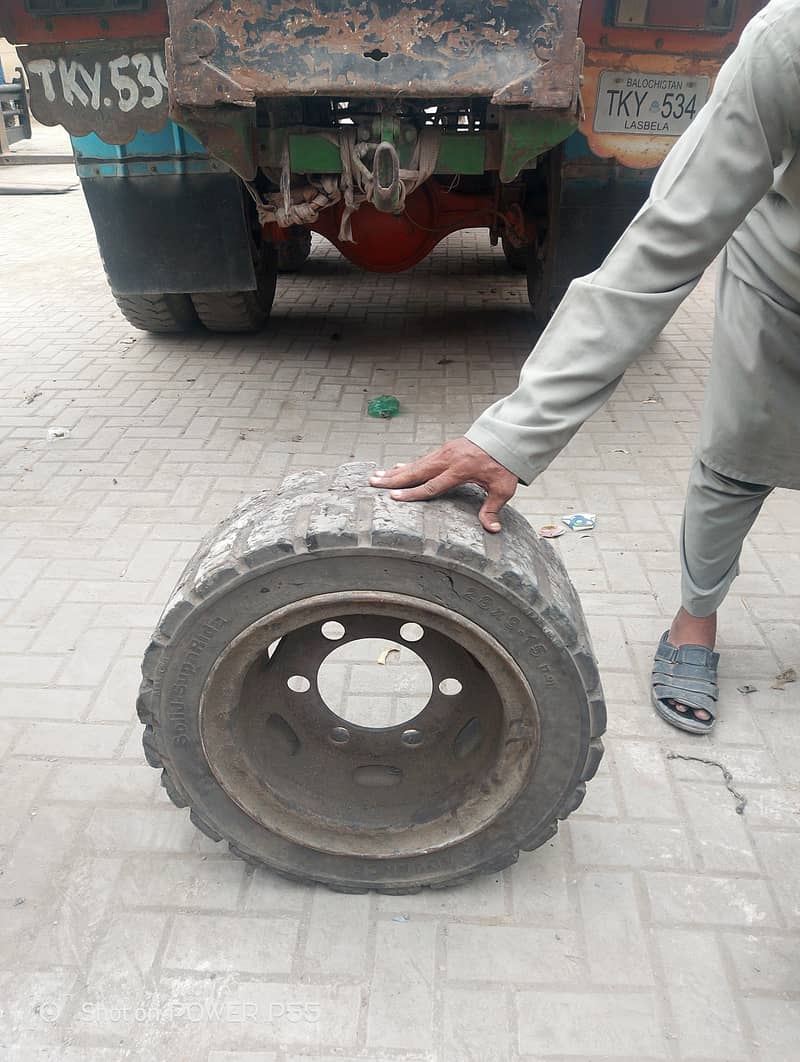 lifter tyre 7