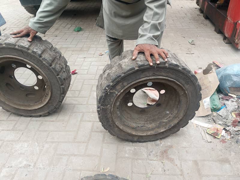 lifter tyre 10