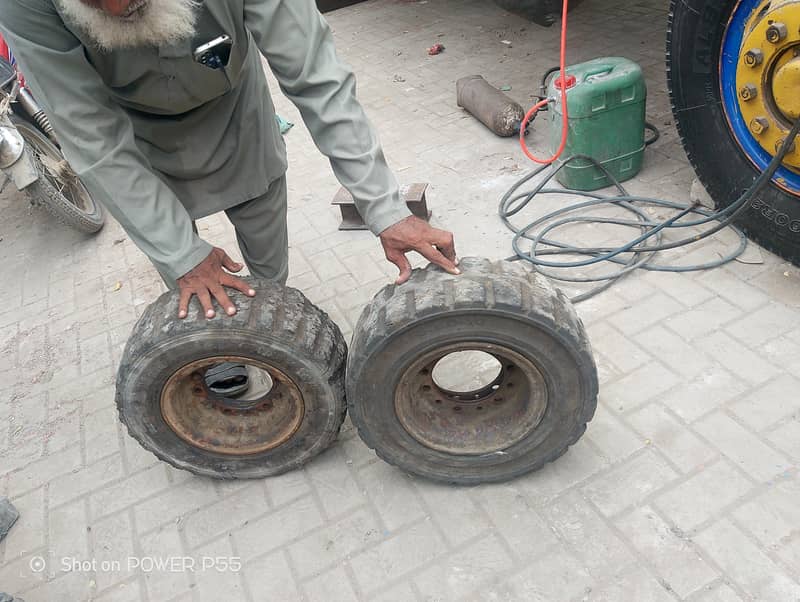 lifter tyre 13