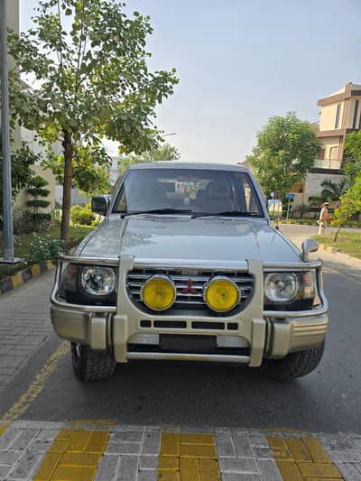 Mitsubishi Pajero 2014