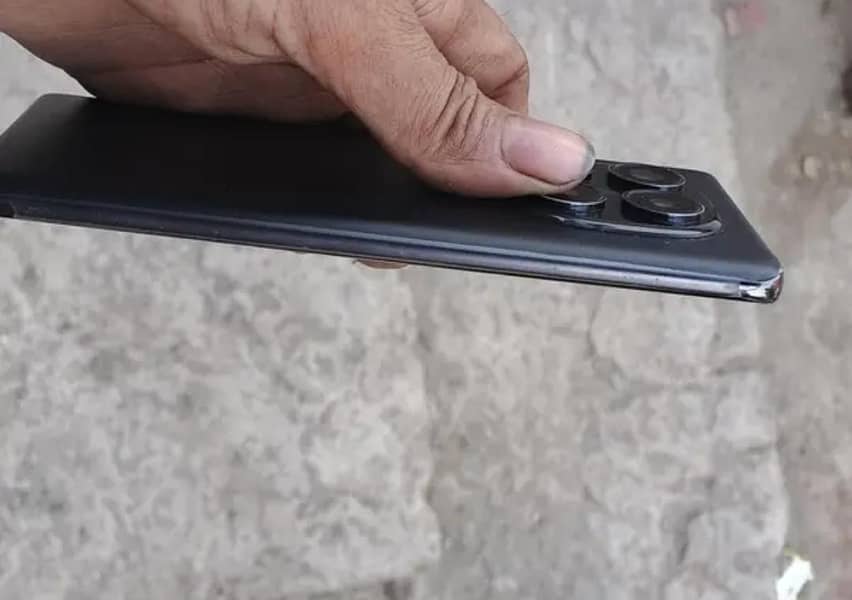 Xiaomi Redmi Note 14 Pro Plus 5