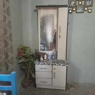 used bed side tables and dressing