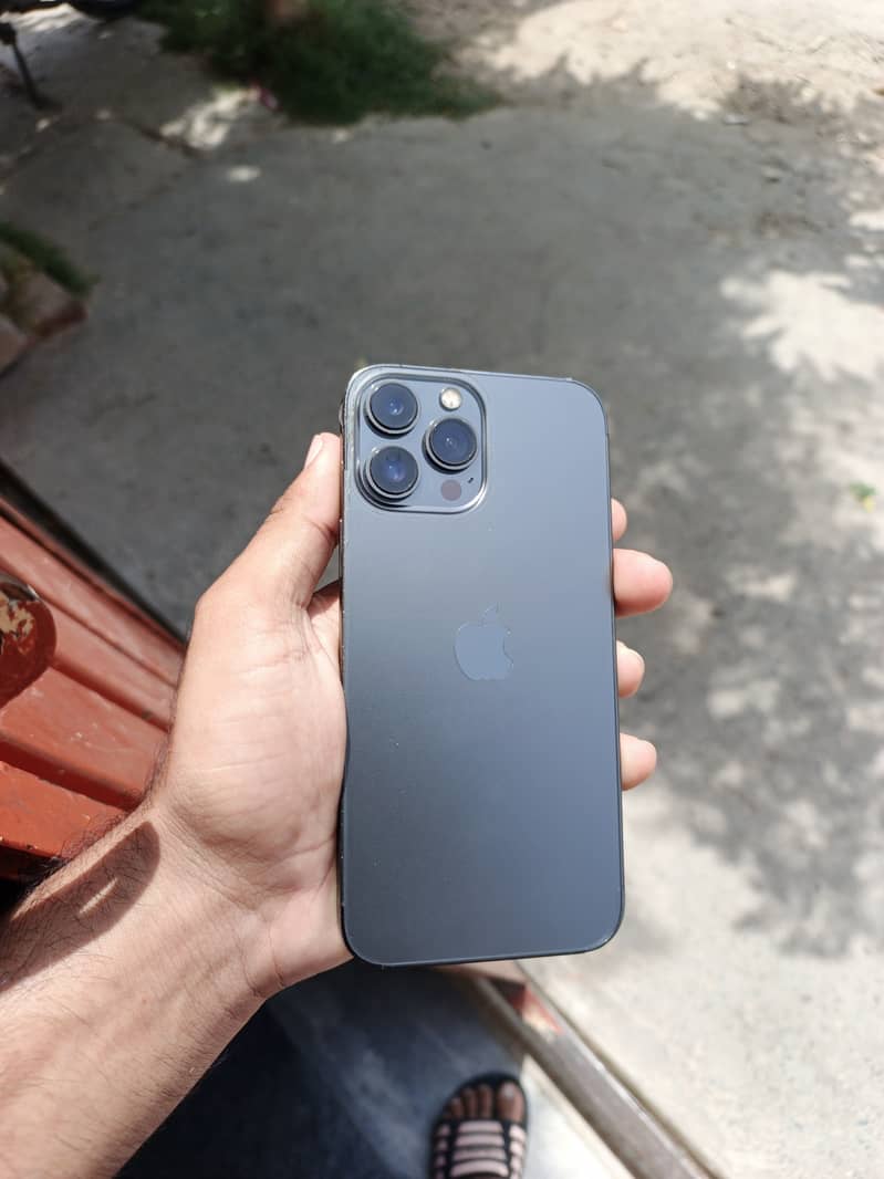 Apple iPhone 13 Pro Max 0