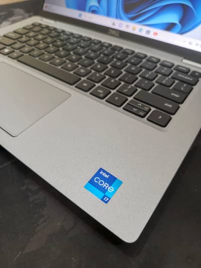 Dell Latitude 5431 12th Gen i7-1270P 16GB DDR5 512GB SSD FHD IPS LED