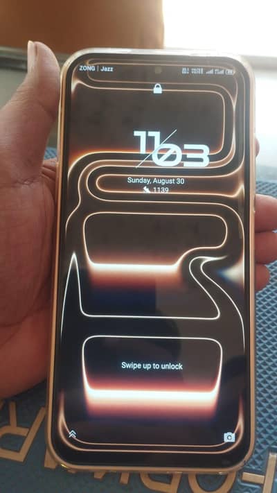 Nubia v80 pro 10 by 10 condition urgent for sale 4 din Chala hua hai
