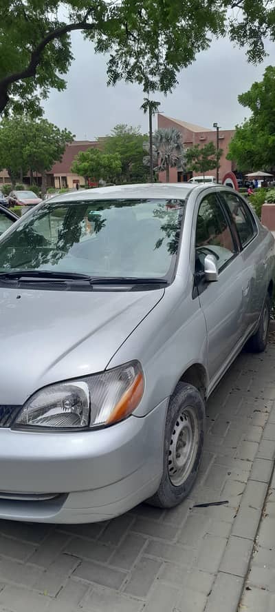 Toyota Platz 2002