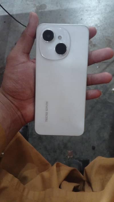 Tecno Spark Go 1