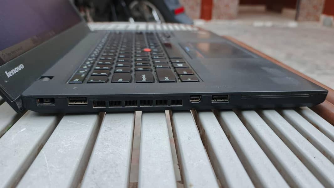 Core i5 5th generation 1