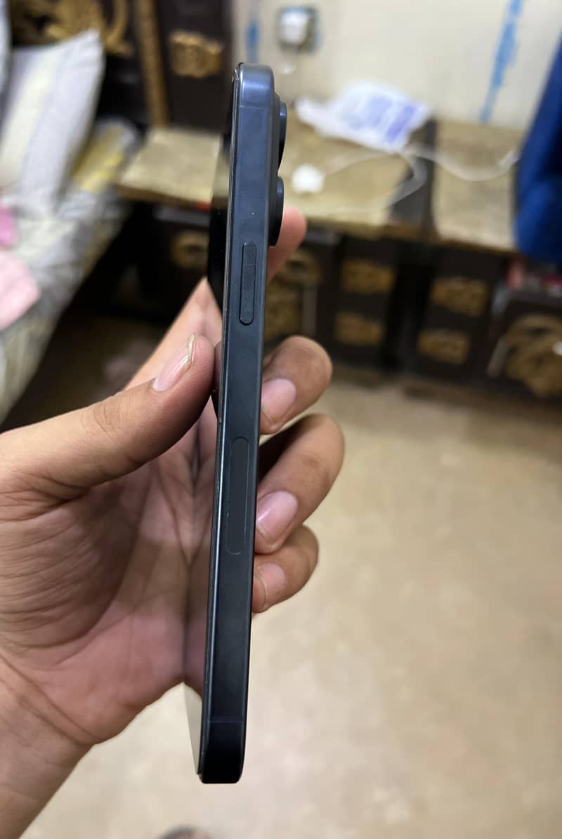Apple iPhone 15 Pro Max 1