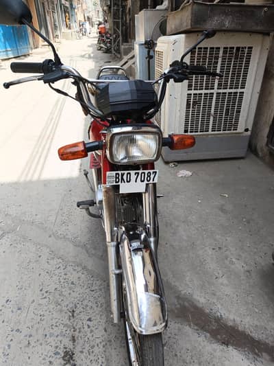 Crown self start 70cc with top speed 130Km/h only buy and drive