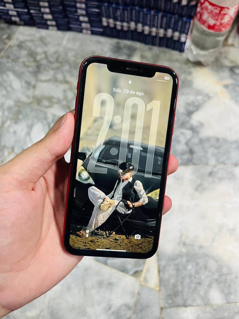 Apple iPhone 11 4