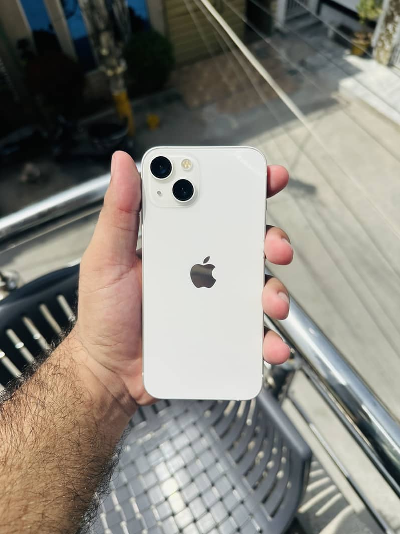 Apple iPhone 13 1