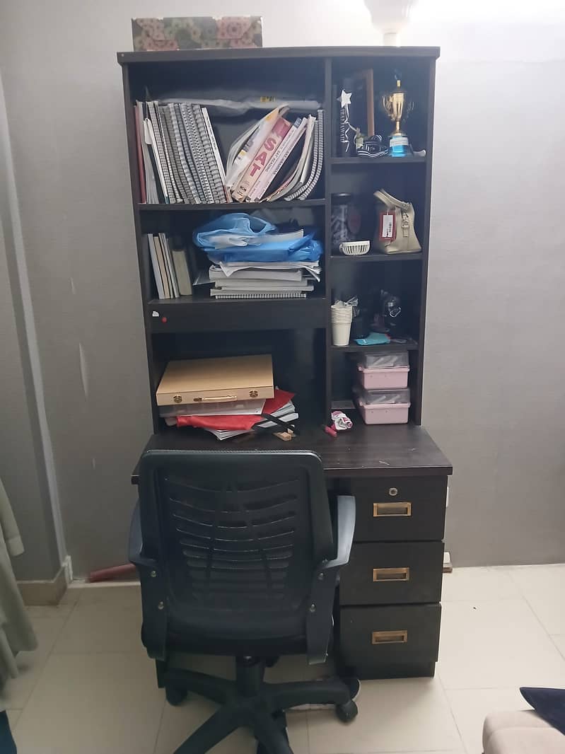 Study table with chair 0