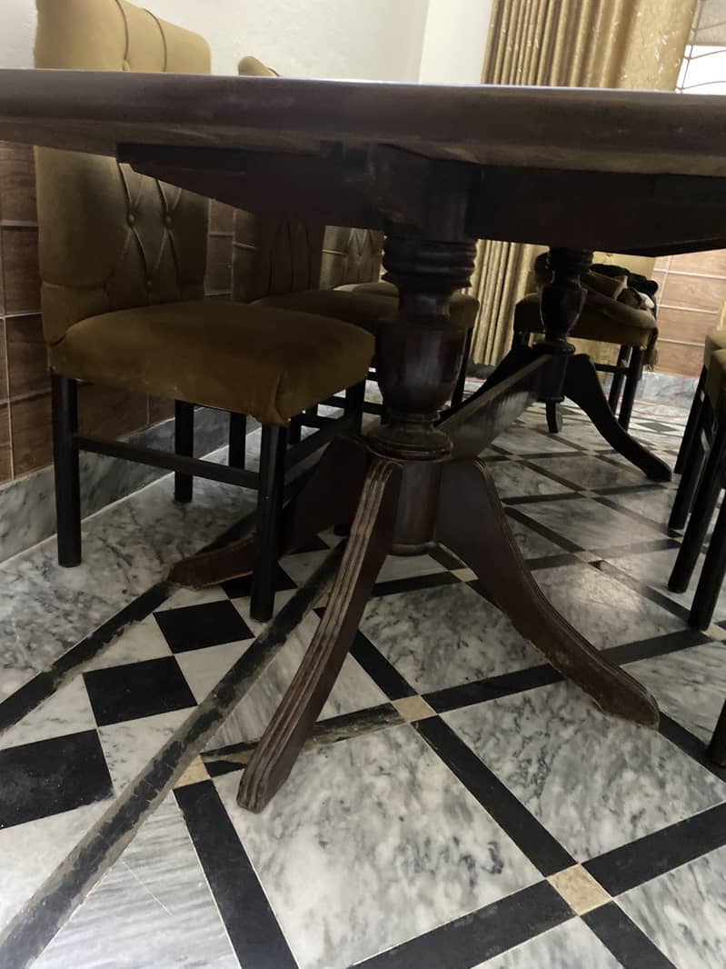 8-Person Wooden Dining Table with 8 Cushioned Chairs – Great Condition 2