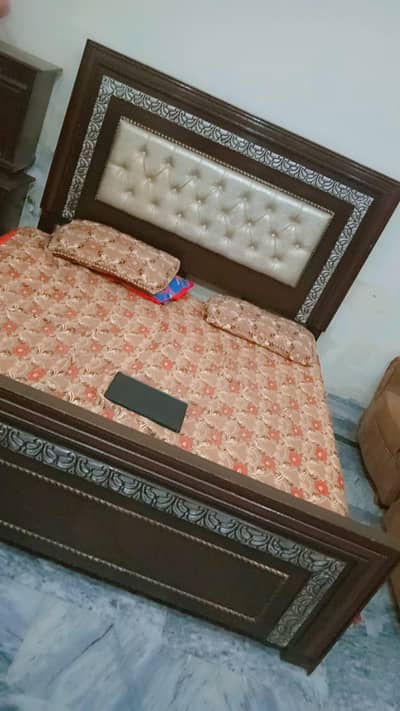 Double Bed With Side Table Singhar And 2 Chair