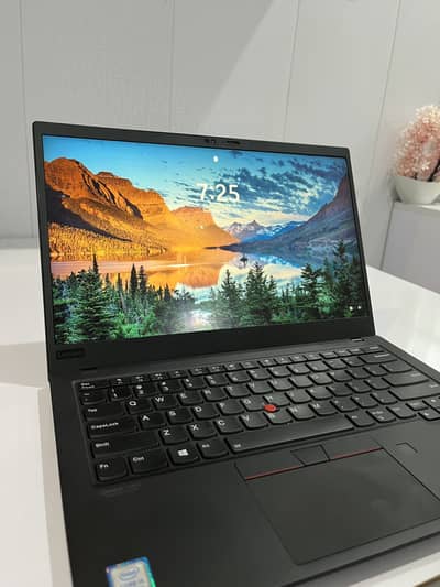 Linovo ThinkPad - X1 Carbon 8th Gen