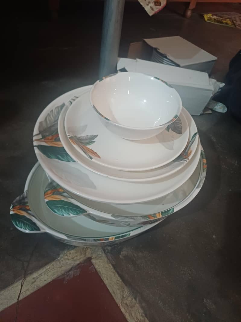 Monarch melamine Dinner sets 1