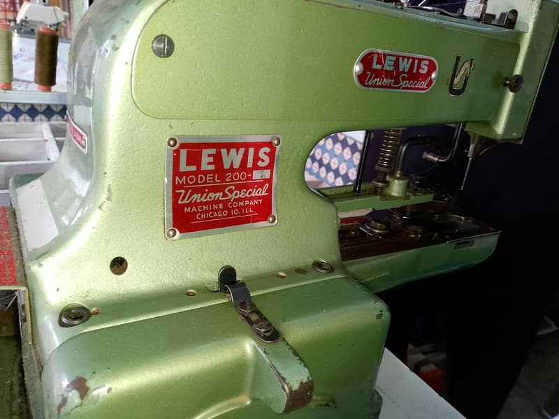 Button sewing machine/ بٹن لگانے کی مشین 4