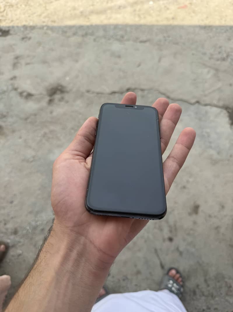 Apple iPhone X 6