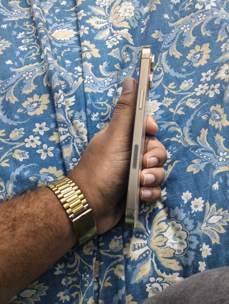 Apple iPhone 12 Pro Max 2