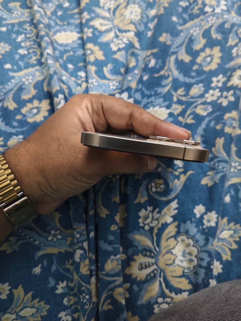 Apple iPhone 12 Pro Max 3