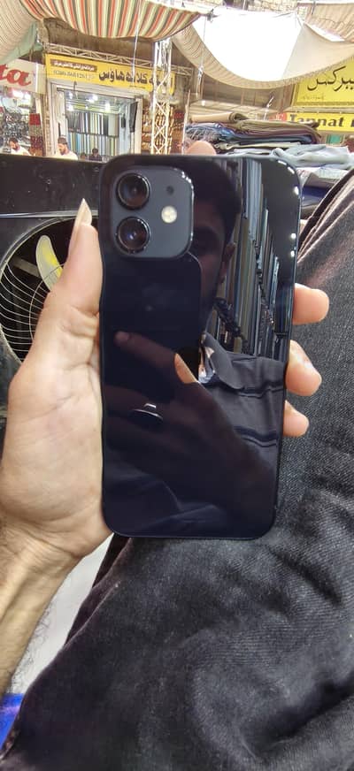 Apple iPhone 12