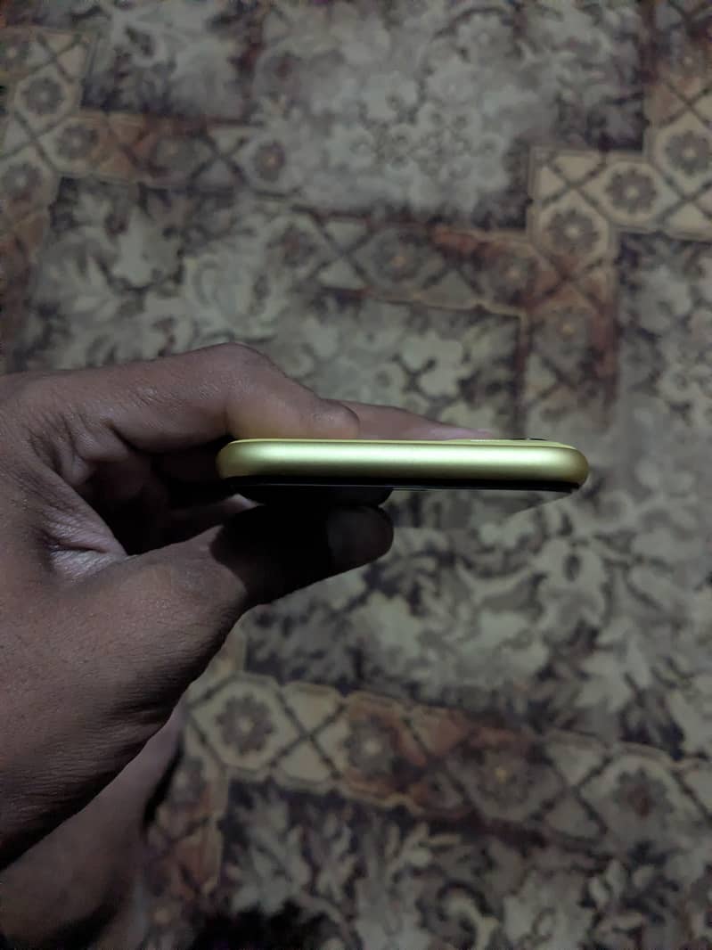 Apple iPhone 11 2