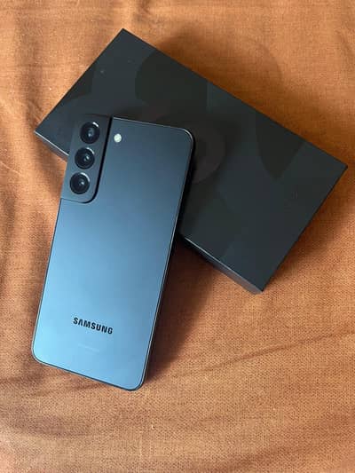 Samsung S22 complete box