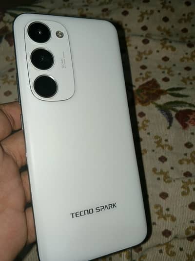 Tecno spark 40pro plus
