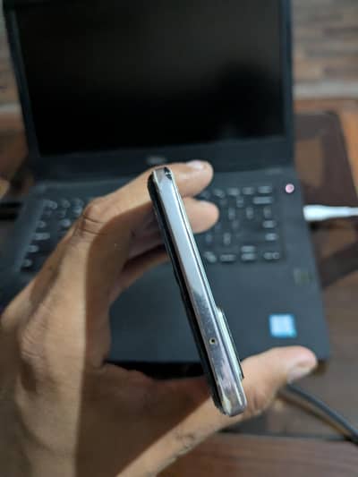 Vivo V21