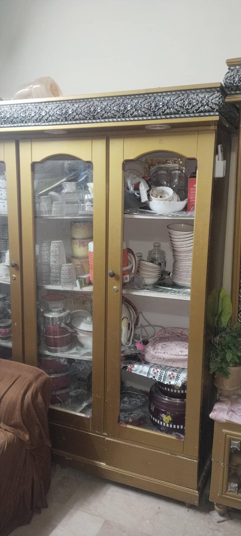 ایک عدد بیڈ ۔۔ایک عدد شوق اس ۔۔ایک عدد سنگھار میز 2