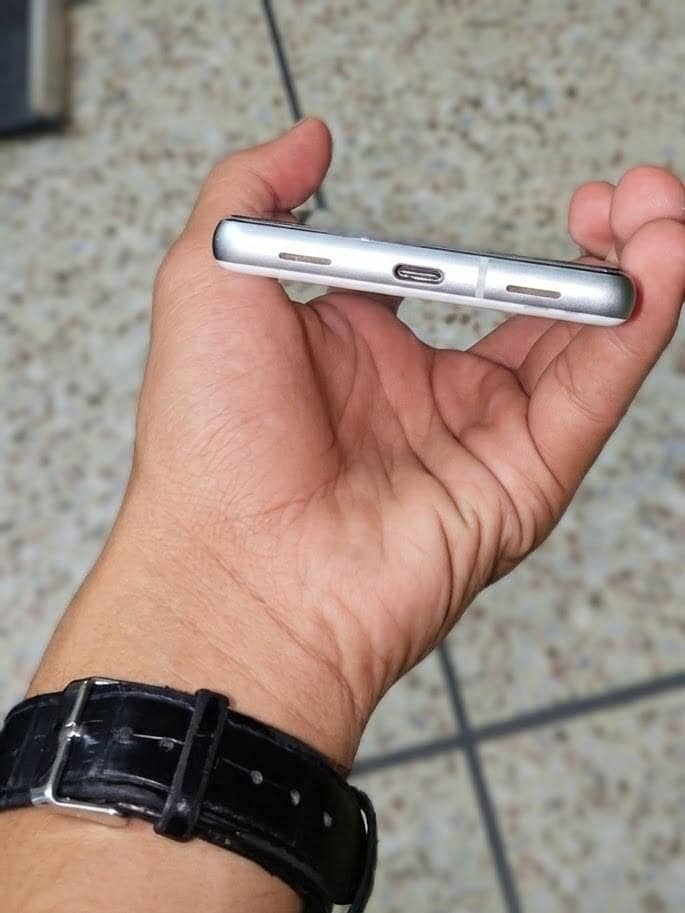 Google Pixel 7a 1