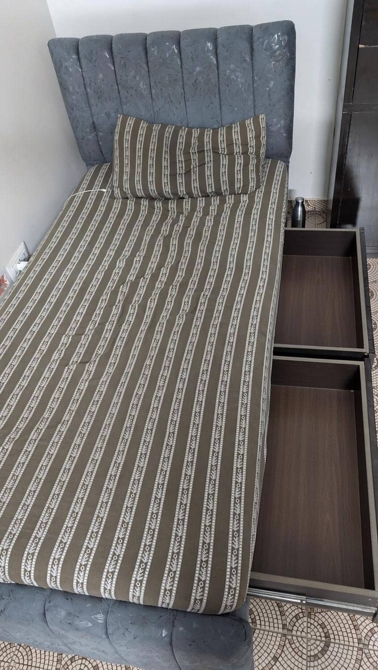 2 Single beds 1