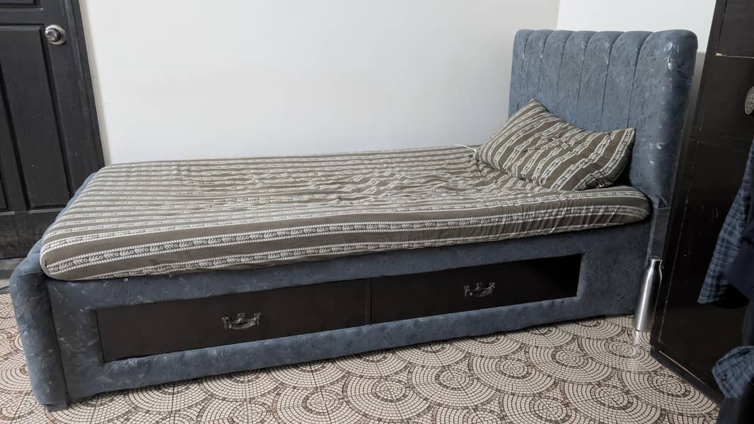 2 Single beds 2