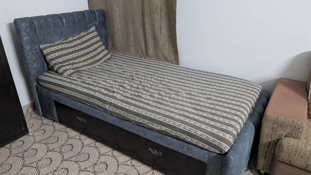 2 Single beds 3