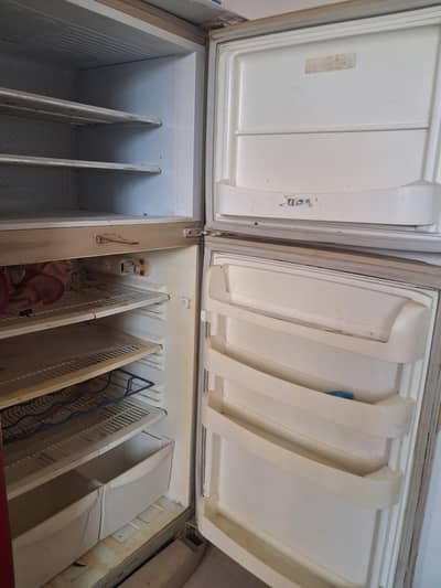 PEL Refrigerator – Used, WorkingChest Freezer – Large, Good Cooling