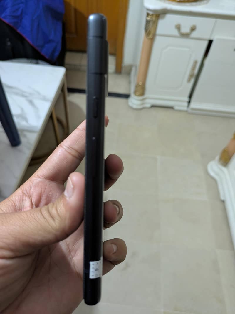 Google pixel 7A 4