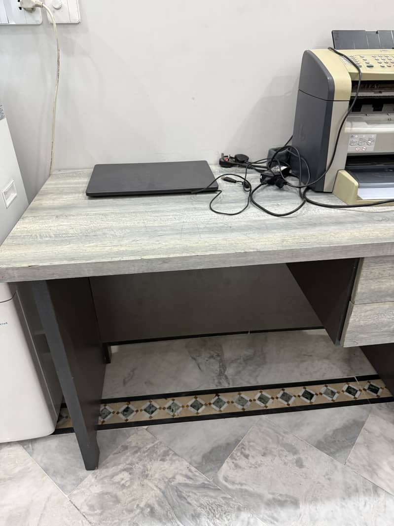 Computer Table 6