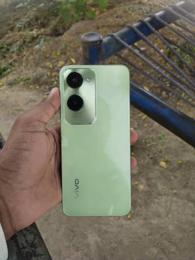 Vivo Y18