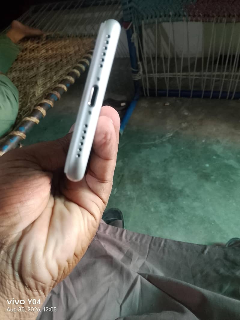 Apple iPhone 7 5