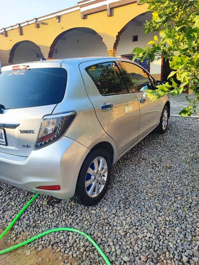 Toyota Vitz 2013