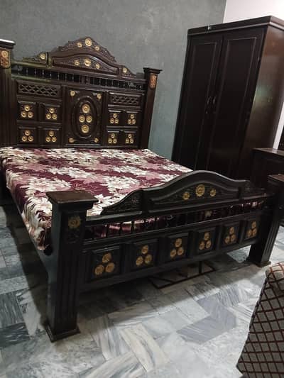 Multani bed for sale with dressing and 2 side tables