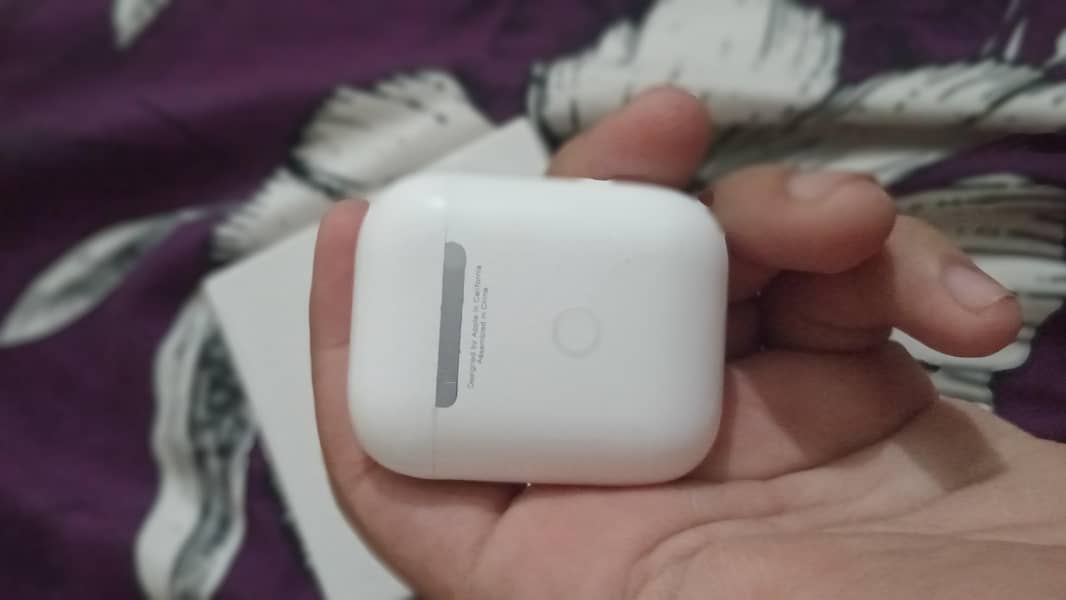 Apple airpods second generation 4