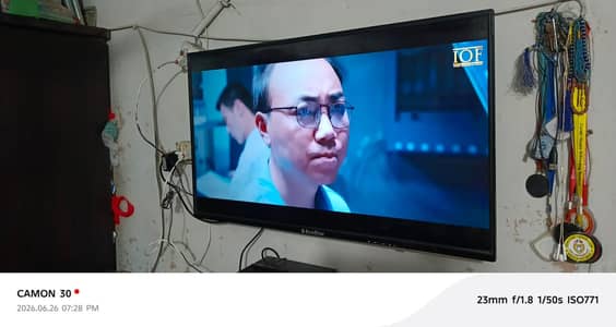 EcoStar 40 inch lcd non smart 03122116601