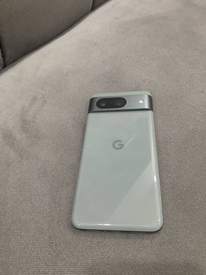Google Pixel 8 4